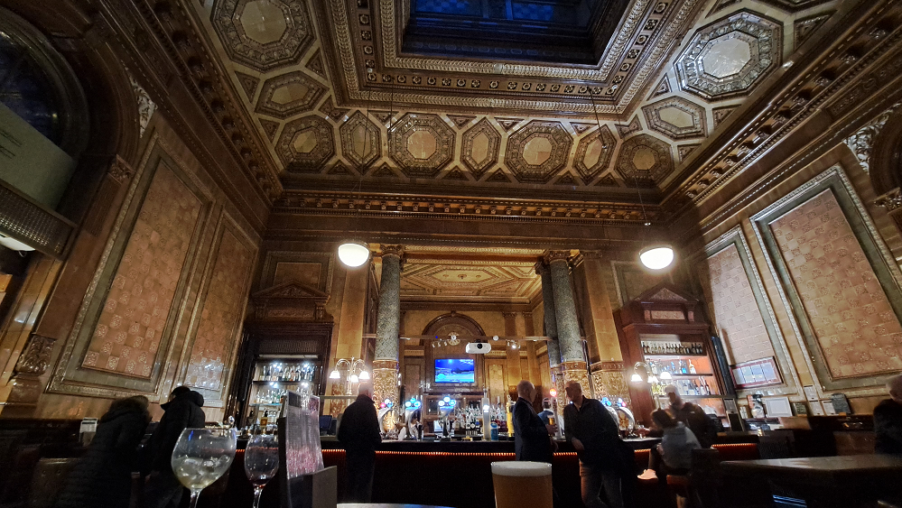 newcastle station pub - interior