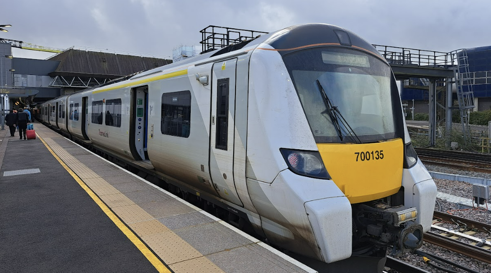 What s The Best Train To Gatwick Airport Railsmartr