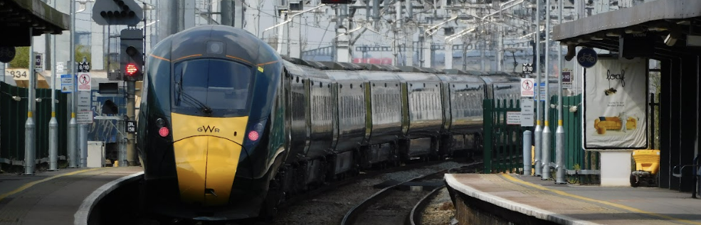 hitachi class 800 train at bristol parkway