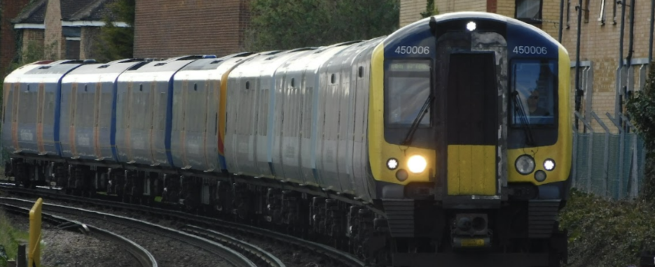 class 450 train from london to portsmouth