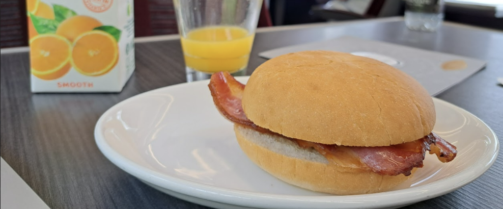 bacon roll served in lner first class - avanti vs lner first class comparison