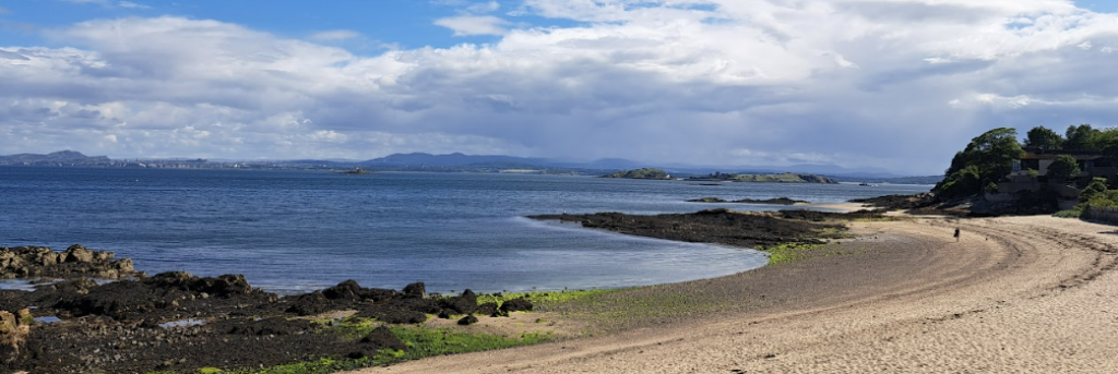 aberdour black sands beach, which can is a beach that you can visit by train