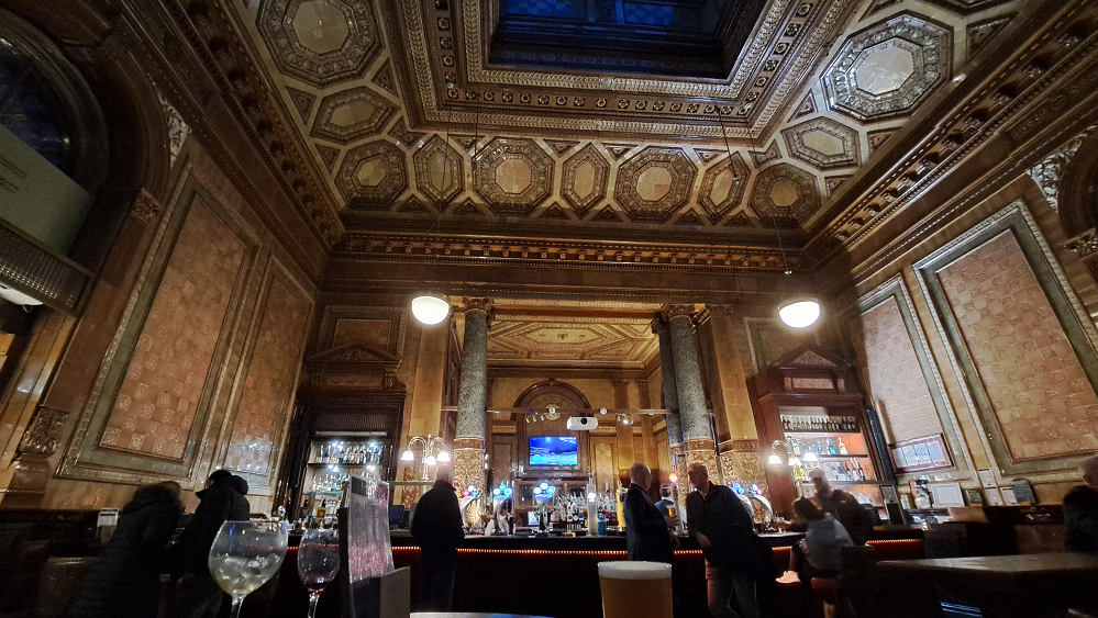 interior of newcastle station pub